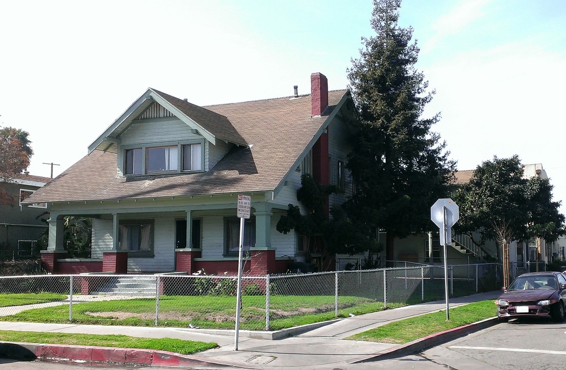 773 Cerritos Ave in Long Beach, CA - Foto de edificio