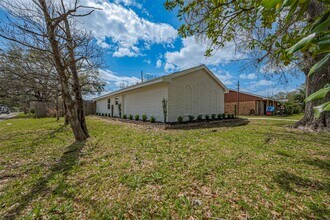 11603 Leader St in Houston, TX - Building Photo - Building Photo