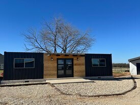 1006 Isa Wy in Tolar, TX - Building Photo