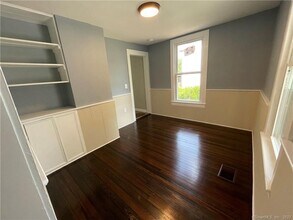 477 Main St in Cromwell, CT - Building Photo - Building Photo