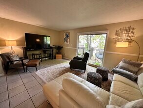 1625 Centerville Rd in Tallahassee, FL - Building Photo - Building Photo