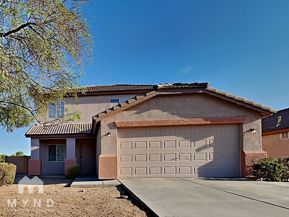 12622 W Myer Ln in El Mirage, AZ - Building Photo
