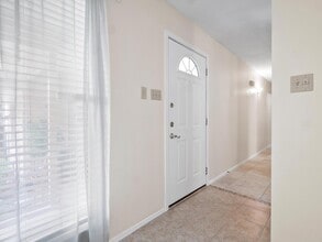 3513 Westchester Ave, Unit 102 in Austin, TX - Foto de edificio - Building Photo