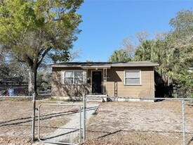 1543 43rd St S in St. Petersburg, FL - Building Photo