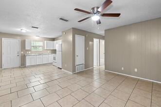 1611 Jones St in Taylor, TX - Building Photo - Building Photo