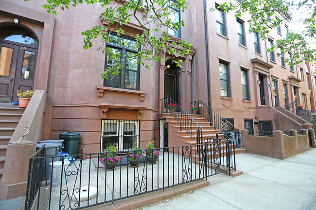 273 Union St in Brooklyn, NY - Foto de edificio - Building Photo