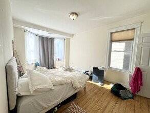 37 Hillside St, Unit 3 in Boston, MA - Foto de edificio - Building Photo