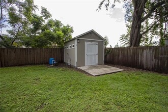 111 E 143rd Ave in Tampa, FL - Building Photo - Building Photo