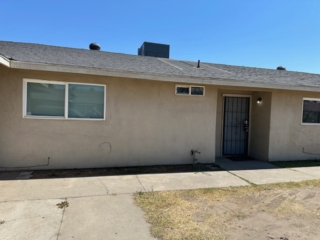 property at 1121 Roselawn Ave