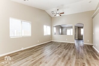 3412 W Fraktur Rd in Phoenix, AZ - Building Photo - Building Photo