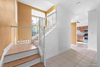 827 Riding Ln in St. Charles, IL - Building Photo - Building Photo