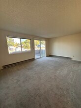 1310 E Section St, Unit 1 in Mount Vernon, WA - Building Photo - Building Photo