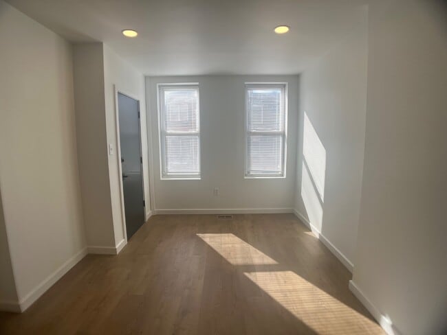 2239 W Oxford St in Philadelphia, PA - Building Photo - Building Photo