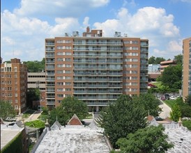 Carlton Plaza in Kansas City, MO - Foto de edificio - Building Photo