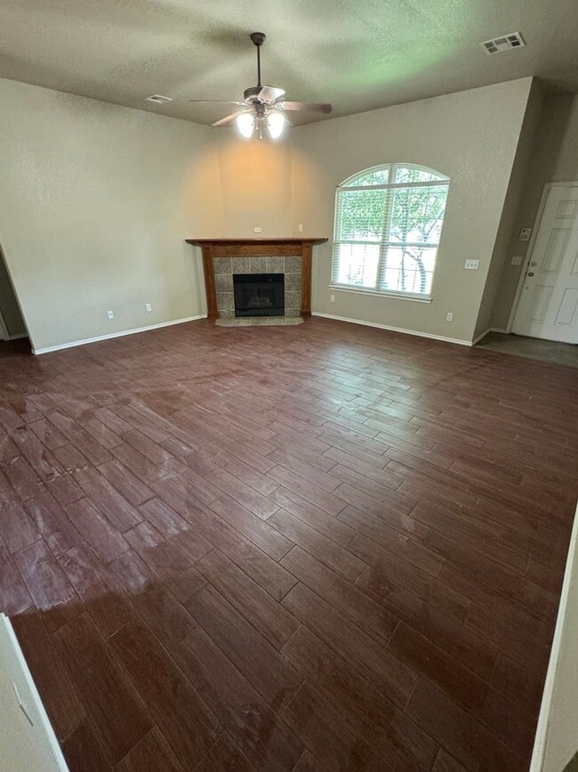 1629 Creekside Ln in Norman, OK - Building Photo - Building Photo