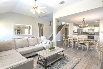 245 Lake Estates Dr in Montgomery, TX - Building Photo - Building Photo