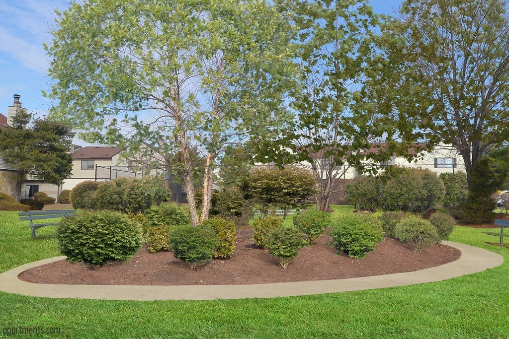 Chesterfield Townhomes Edison, NJ Apartments For Rent