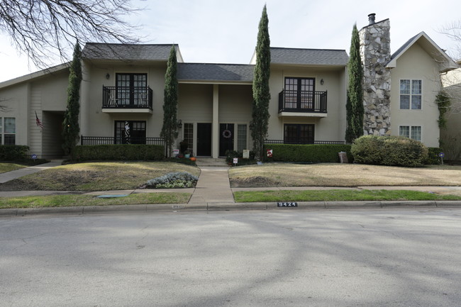 Timberleaf Townhomes in Dallas, TX - Building Photo - Building Photo