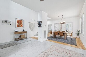 13014 Hunters Chase Dr in Austin, TX - Building Photo - Building Photo