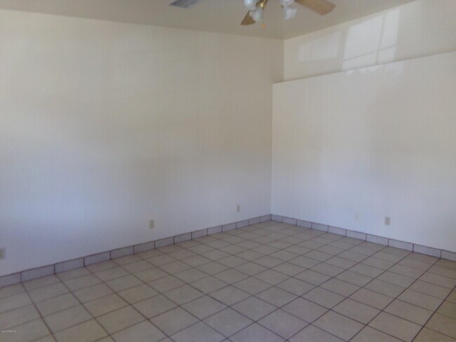 4801 N Viewpoint Dr in Prescott Valley, AZ - Building Photo - Building Photo