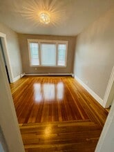 76 Pembroke Ave in Providence, RI - Building Photo - Building Photo