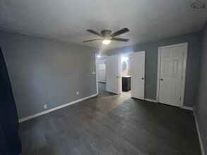 2142 Ave F in Wichita Falls, TX - Building Photo - Building Photo