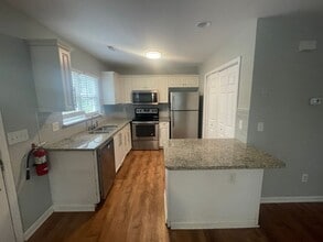 4924 Old Mears Rd in Wilmington, NC - Building Photo - Building Photo