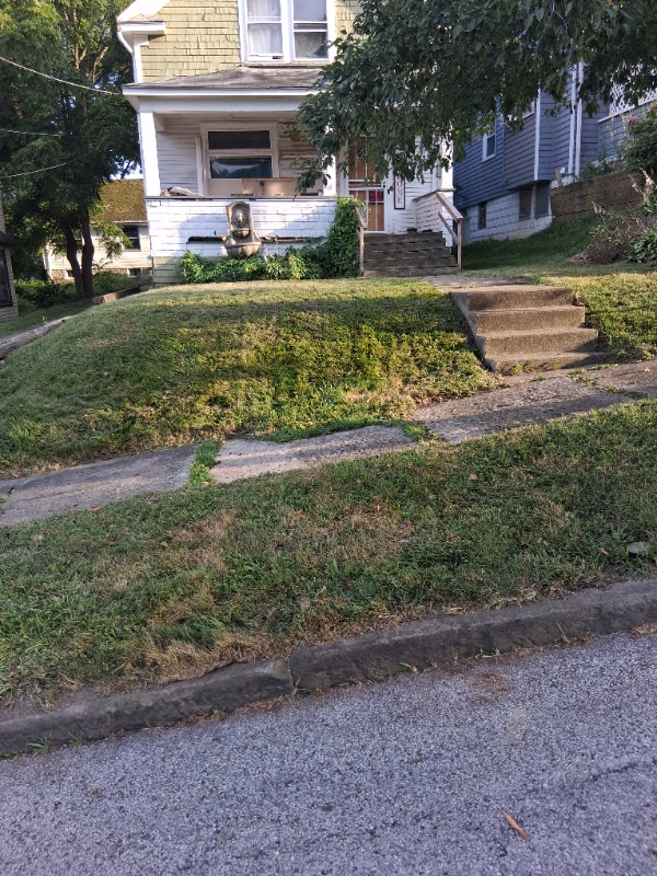 property at 1803 Pointview Ave