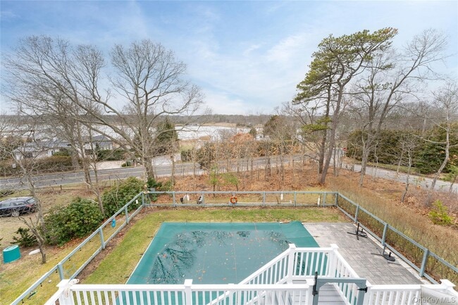 61 Atlantic Ave in Hampton Bays, NY - Building Photo - Building Photo