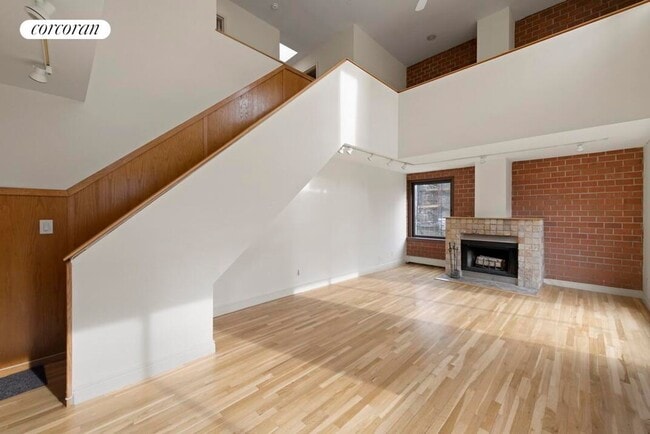 445 W 19th St in New York, NY - Building Photo - Building Photo