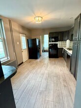 214 E Cherry St in Palmyra, PA - Building Photo - Building Photo