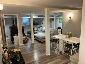 2 Greenwood St, Unit 7 in Melrose, MA - Building Photo - Building Photo