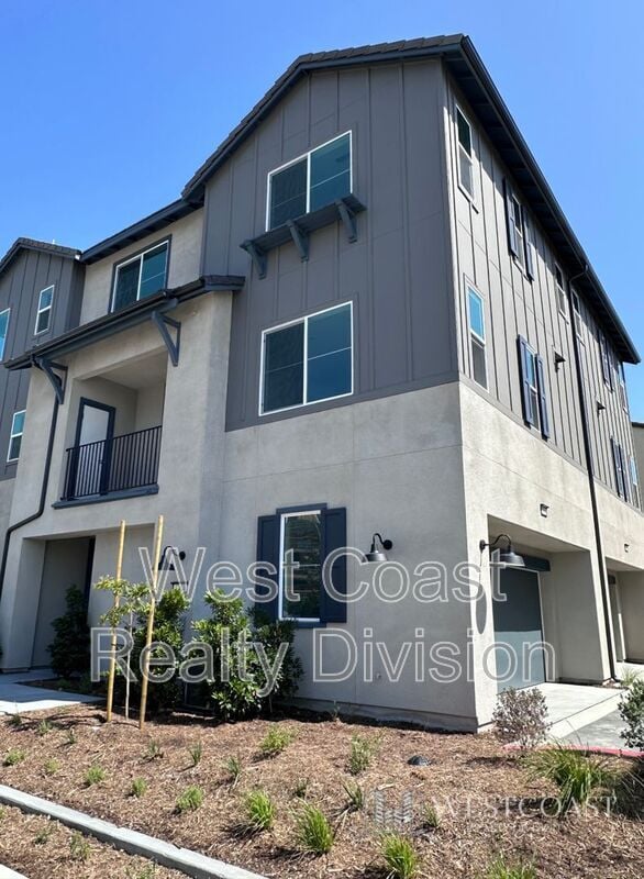 property at 5954 Catskills Ct