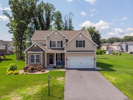 106 Balsam Way in Clifton Park, NY - Building Photo