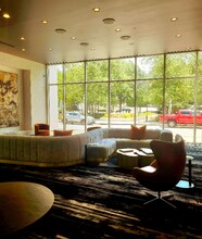 3324 Peachtree Rd in Atlanta, GA - Foto de edificio - Building Photo