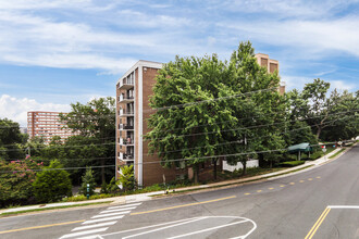 Pentagon Ridge in Arlington, VA - Building Photo - Building Photo