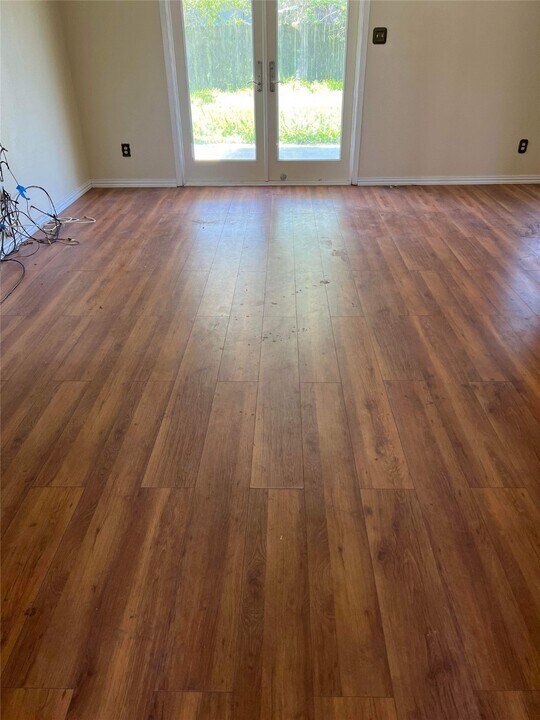 705 Harold Ln in Baytown, TX - Building Photo