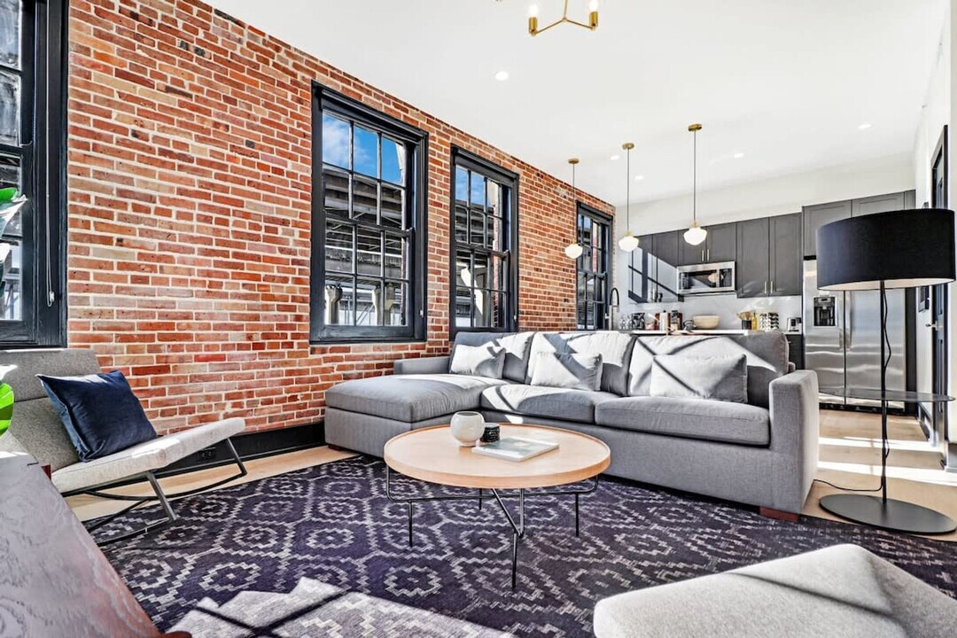 1148 S Peters St in New Orleans, LA - Foto de edificio