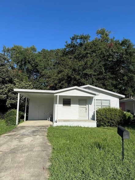 property at 1204 Clay St