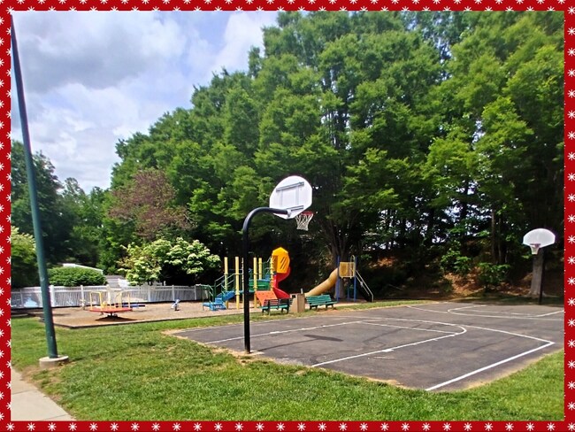 600 Reusens Rd in Lynchburg, VA - Building Photo - Building Photo