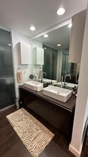 1040 Biscayne Blvd, Unit 3504 in Miami, FL - Building Photo - Building Photo