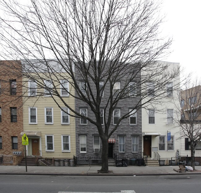 178 Kingsland Ave in Brooklyn, NY - Building Photo - Building Photo