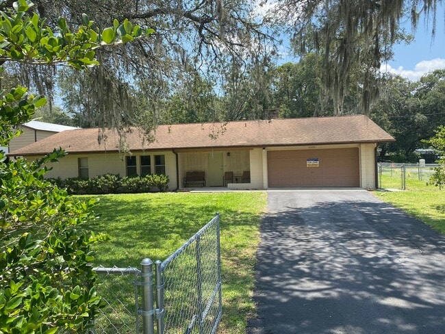 16395 SE 92nd Ave in Summerfield, FL - Building Photo - Building Photo
