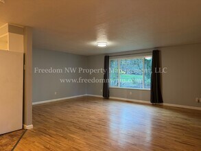 1537 Draham St NE in Lacey, WA - Building Photo - Building Photo