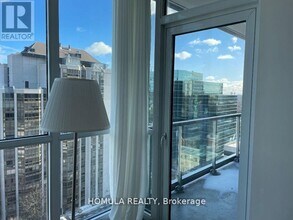 88 Sheppard Ave E in Toronto, ON - Building Photo - Building Photo