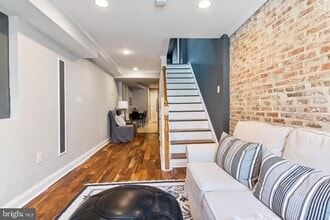229 S Chapel St in Baltimore, MD - Building Photo - Building Photo