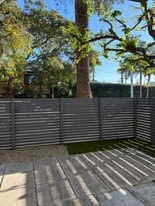 2425 Ocean Ave in Los Angeles, CA - Building Photo