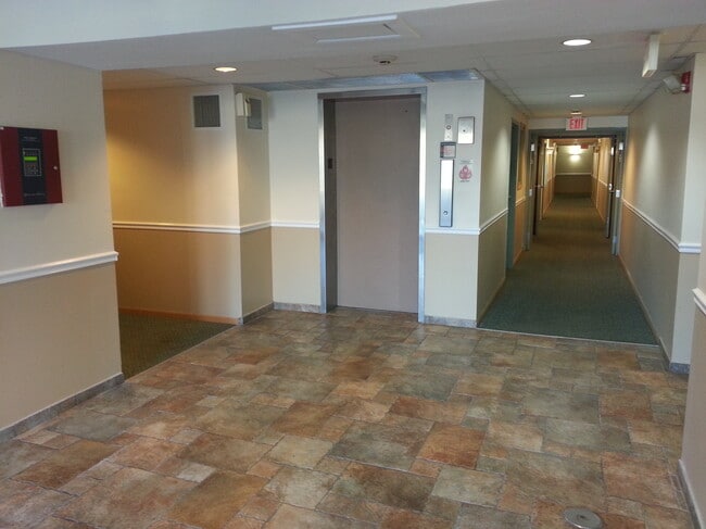 3000 Bayside Dr, Unit 000 in Palatine, IL - Building Photo - Building Photo