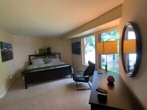 4800 134th Pl SE in Bellevue, WA - Building Photo - Building Photo