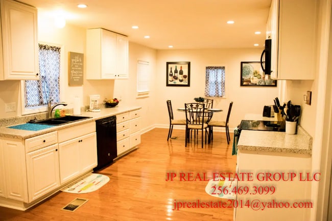 714 4th Ave SE in Decatur, AL - Building Photo - Building Photo